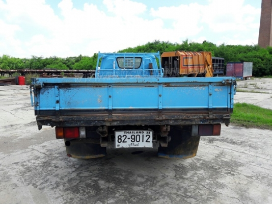 6 ล้อ กระบะคาร์โก้ พื้นเหล็ก ยี่ห้อ ISUZU รุ่น KS   เครื่อง 4BB1 4 สูบ 100 แรง