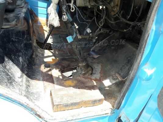 6 ล้อ กระบะคาร์โก้ พื้นเหล็ก ยี่ห้อ ISUZU รุ่น KS   เครื่อง 4BB1 4 สูบ 100 แรง