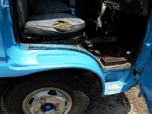 6 ล้อ กระบะคาร์โก้ พื้นเหล็ก ยี่ห้อ ISUZU รุ่น KS   เครื่อง 4BB1 4 สูบ 100 แรง