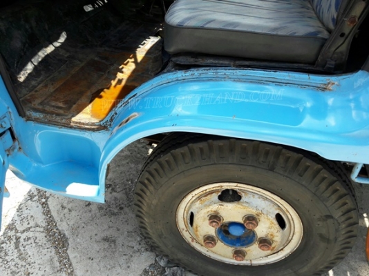 6 ล้อ กระบะคาร์โก้ พื้นเหล็ก ยี่ห้อ ISUZU รุ่น KS   เครื่อง 4BB1 4 สูบ 100 แรง