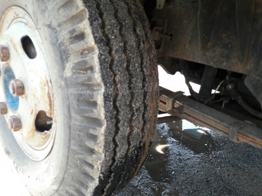 6 ล้อ กระบะคาร์โก้ พื้นเหล็ก ยี่ห้อ ISUZU รุ่น KS   เครื่อง 4BB1 4 สูบ 100 แรง