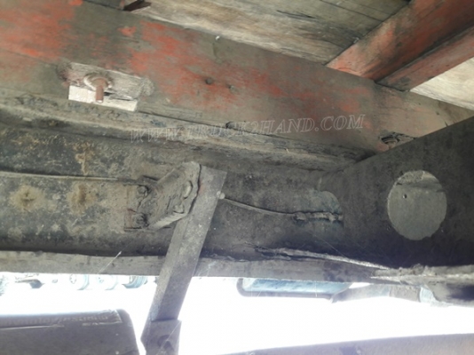 6 ล้อ กระบะคาร์โก้ พื้นเหล็ก ยี่ห้อ ISUZU รุ่น KS   เครื่อง 4BB1 4 สูบ 100 แรง