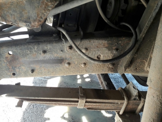 6 ล้อ กระบะคาร์โก้ พื้นเหล็ก ยี่ห้อ ISUZU รุ่น KS   เครื่อง 4BB1 4 สูบ 100 แรง