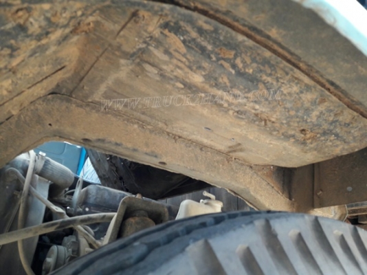 6 ล้อ กระบะคาร์โก้ พื้นเหล็ก ยี่ห้อ ISUZU รุ่น KS   เครื่อง 4BB1 4 สูบ 100 แรง