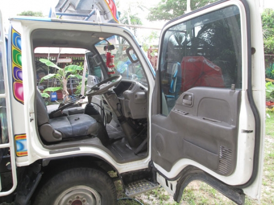 ISUZU NKR 58E หัวการ์ตูน บรรทุกดั๊ม 4ล้อ ไม่ติดเวลา