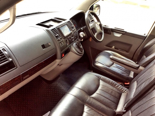 VOLKSWAGEN CARAVELLE 3.2 V6 2008