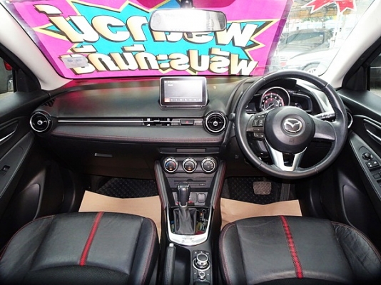 โปรโมชั่นพิเศษ ออกรถ 10,000 บาท MAZDA 2 1.3 SkyActive-G 4DR AT ปี 2015