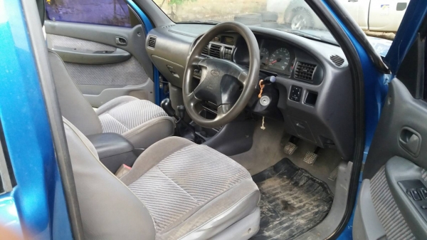 4WD ปี 01 เครื่องดี คัชชีสวย ขับดี เกืยรดี แอร์เย็น Tel 0862691888 หรือ 0864747394 สุราษฎร์ 4WD ปี 01 เครื่องดี คัชชีสวย ขับดี เกืยรดี แอร์เย็น Tel 0862691888 หรือ 0864747394 สุราษฎร์