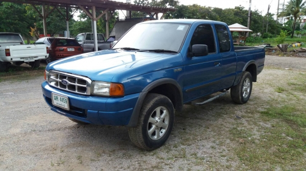 4WD ปี 01 เครื่องดี คัชชีสวย ขับดี เกืยรดี แอร์เย็น Tel 0862691888 หรือ 0864747394 สุราษฎร์