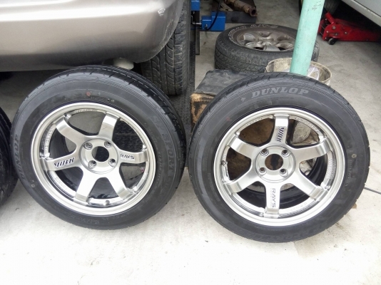 TE37 ขอบ 15 กว้าง 8 สีไฮเปอร์ พร้อมยางดันลอป