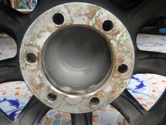 แม็กกระบะ 6 รู ขอบ 17 กว้าง 8 สีไฮเปอร์ หล่อๆ