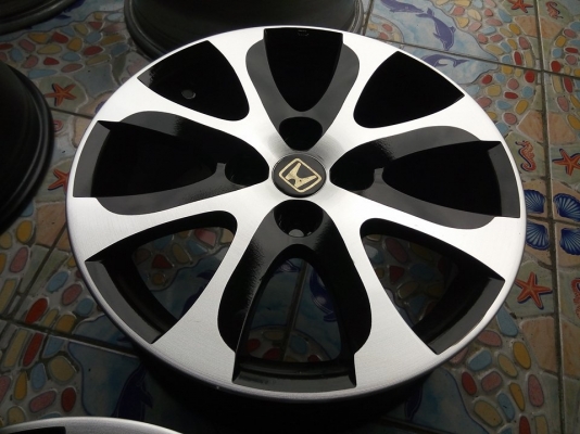 ขอบ 15 กว้าง 6 นิ้ว ใส่รถ 4 รู 100 ได้หลายรุ่น