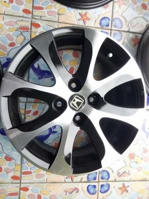 ขอบ 15 กว้าง 6 นิ้ว ใส่รถ 4 รู 100 ได้หลายรุ่น