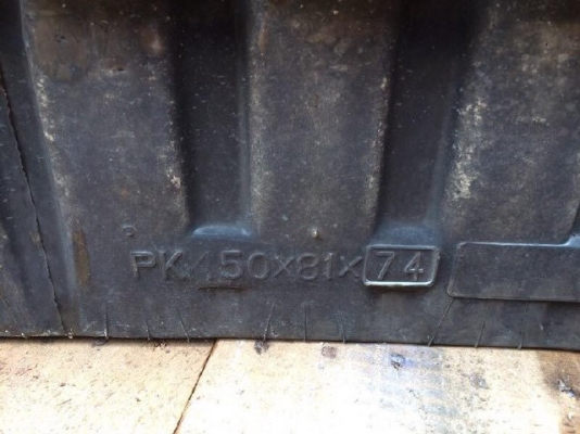 แทรคยาง ใช้กับรถขุด SK60 #450*81*74 นำเข้าจากญี่ปุ่น ติดต่อ 0879118593/0850843200
