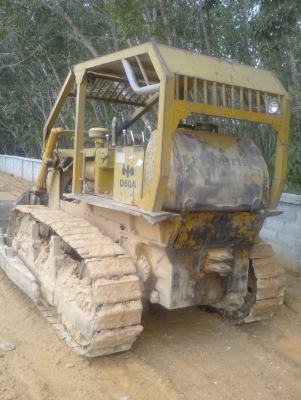 ขายรถแทรคเตอร์ KOMATSU D50A-15 ห้องเลี้ยวแห้ง มีเขาล้มไม้ ราคา 350000 ขายรถแทรคเตอร์ KOMATSU D50A-15 ห้องเลี้ยวแห้ง มีเขาล้มไม้ ราคา 350000