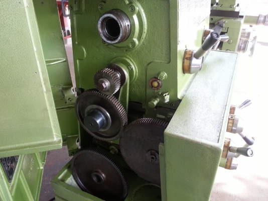 ขายเครื่องกลึง 5 ฟุต หลุดมัดจำขายต่อครับ ขายเครื่องกลึง 5 ฟุต หลุดมัดจำขายต่อครับ