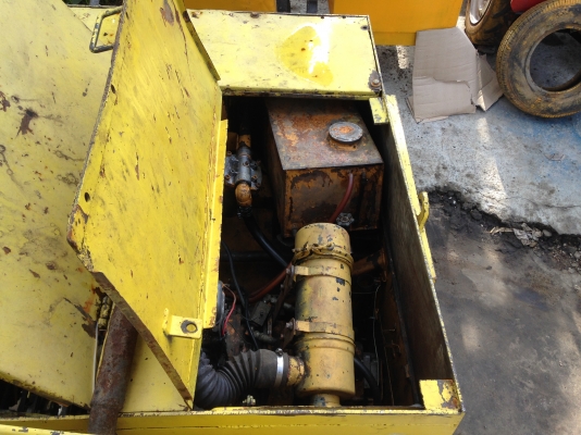 ขายรถบดดิน KOMATSU JV 40