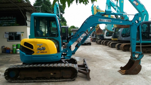 ขายKUBOTA U40-3S  มาใหม่.....สภาพสวยมาก  เดิมๆๆ  ไม่บิ้ว...เก่าญี่ปุ่นแท้...สนใจลองระบบกันได้.....โทร  089-3818694  ดวงนภา