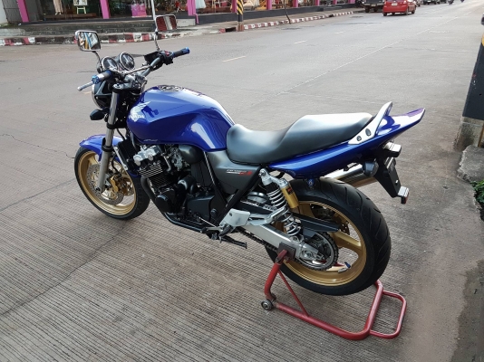 ขายคับ HONDA CB400 TECH3 ปี2006 เก็บงานมาใหม่สีสวย ท่อแต่ง แฮนด์บาร์ อินวอยส์ สรรพสามิตร ราคา 95000 บาท ส่งได้ทั่วไทยคับ สนใจติดต่อ 081-0578282 FACEBOOK ชาญณรงค์ ป๊อป ชัยอมฤต ไอดีไลน์ POPBIGBIKESAKON คับ สนใจรถสวย ถูก ดี ต้อง POP BIGBIKE SAKONNAKHON คลิปว