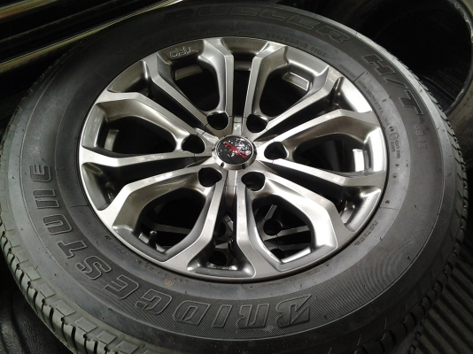 ล้อแท้ TOYOTA FORTUNER TRD 4 พร้อมยางใหม่ๆ