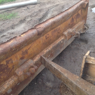 ผานดันหน้า Cat D4D