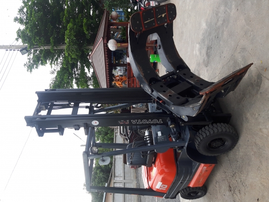 ขายรถฟอร์คลิฟTOYOTA เสาสูง มีหัวคีป สภาพใหม่พร้อมใช้งาน.