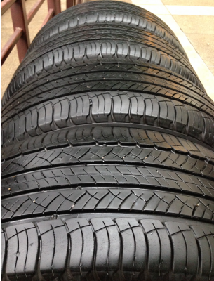 ยาง Michelin 235 55 17 กลางปี13 ดอกเต็ม ราคาไม่แพง ยาง Michelin 235 55 17 กลางปี13 ดอกเต็ม ราคาไม่แพง