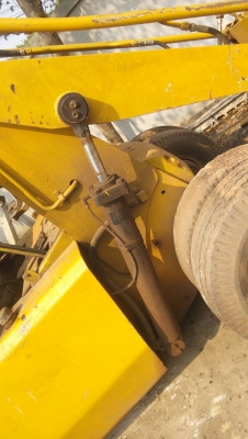 ขายรถตัก1คิวเครืองฟังขายตามสภาพช้อมเครืองประมาณ3หมื่นค ขายรถตัก1คิวเครืองฟังขายตามสภาพช้อมเครืองประมาณ3หมื่นค