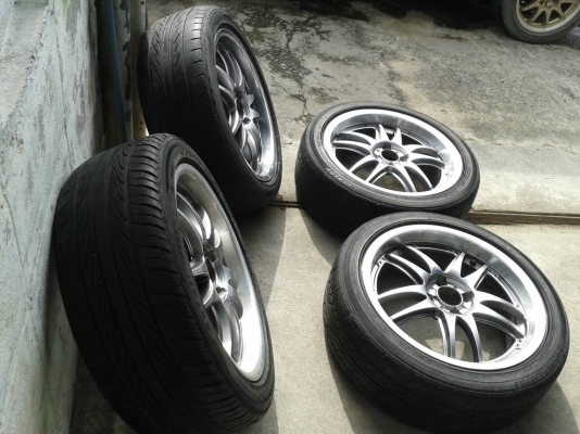 ขอบ17นิ้ว4รู100 พร้อมยาง สวยๆ 4 ล้อ ราคา 6900 บาท