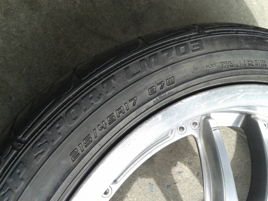 ขอบ17นิ้ว4รู100 พร้อมยาง สวยๆ 4 ล้อ ราคา 6900 บาท