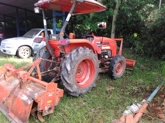 ขายรถไถนาคูโบต้า36แรงL3608เล่มพร้อมอุปกรณ์ครบ1800ซม.ราคา230000