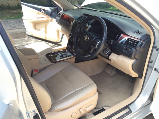 2012 TOYOTA CAMRY 2.5G DVD รถสวยจัด ภายในใหม่เอี่ยม ซื้อไปคุ้มสุดๆ ไม่ต้องทำอะไรเพิ่มเลย