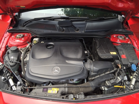 2016 MERCEDES-BENZ A180 URBAN รถสวยมาก สีสดสุดๆ น่าใช้มากๆ ประหยัดสุดๆ