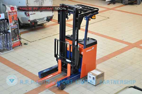 ขายรถโฟล์คลิฟท์ไฟฟ้ามือสอง TOYOTA รุ่น 7FBRS18-10049 ราคา 215,000 บาท นำเข้าจากประเทศญี่ปุ่น 100\% ไม่เคยใช้งานในไทย