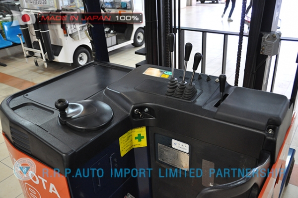 ขายรถโฟล์คลิฟท์ไฟฟ้ามือสอง TOYOTA รุ่น 7FBRS18-10049 ราคา 215,000 บาท นำเข้าจากประเทศญี่ปุ่น 100\% ไม่เคยใช้งานในไทย