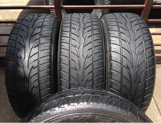ยาง FALKEN 265 60 18 กลางปี11 ราคาไม่แพง