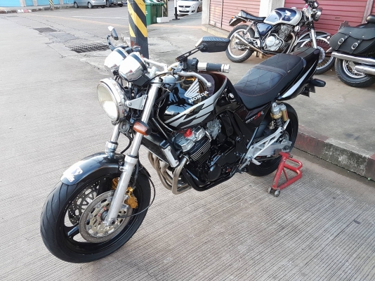 ขายคับ HONDA CB400 ปี98เวอร์ชั่นS ไมล์แดง ทะเบียนพร้อมโอน ท่อแต่งสแตนเลสทั้งเส้น แฮนด์บาร์ ราคา 79500 บาท ส่งได้ทั่วไทยคับ สนใจติดต่อ 081-0578282 FACEBOOK ชาญณรงค์ ป๊อป ชัยอมฤต ไอดีไลน์ POPBIGBIKESAKON คับ สนใจรถสวย ถูก ดี ต้อง POP BIGBIKE SAKONNAKHON คลิ