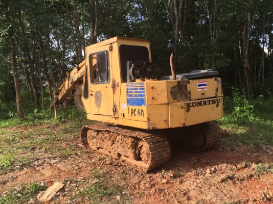 ขายรถแบคโฮ KOMATSU PC60-1 มีแอร์มีปุ้งกี๋ สภาพดี สนใจโทร 081-970-1072 ขายรถแบคโฮ KOMATSU PC60-1 มีแอร์มีปุ้งกี๋ สภาพดี สนใจโทร 081-970-1072