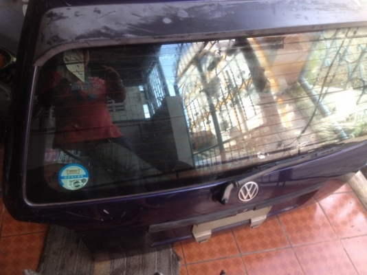 ฝาท้าย VOLKSWAGEN GOLF เก่าญี่ปุ่นสภาพสวย ฝาท้าย VOLKSWAGEN GOLF เก่าญี่ปุ่นสภาพสวย