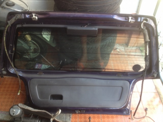 ฝาท้าย VOLKSWAGEN GOLF เก่าญี่ปุ่นสภาพสวย ฝาท้าย VOLKSWAGEN GOLF เก่าญี่ปุ่นสภาพสวย