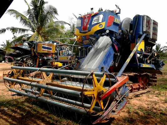 ขายรถเกี่ยวข้าวไทเส็งยนต์