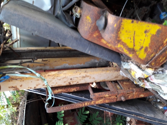 Forklift 1.5 ตัน ขายเป็นอะไหล่ กระบอกครบ