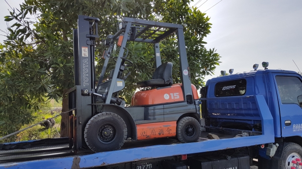 ขายด่วนรถยกTOYOTA 6FG15ยก1.5ตันยกสูง3เมตรรถนอกเพิ่งนำเข้ามายังไม่เคยใช้งานในเมืองไทยเลย