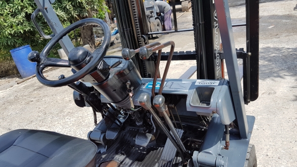 ขายด่วนรถยกTOYOTA 6FG15ยก1.5ตันยกสูง3เมตรรถนอกเพิ่งนำเข้ามายังไม่เคยใช้งานในเมืองไทยเลย