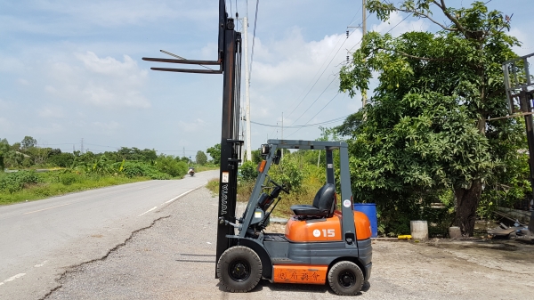 ขายด่วนรถยกTOYOTA 6FG15ยก1.5ตันยกสูง3เมตรรถนอกเพิ่งนำเข้ามายังไม่เคยใช้งานในเมืองไทยเลย