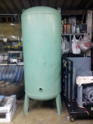 ขายถังลม ขนาด 1000 ลิตร ท่อ 1.1/2"