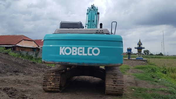 ขายด่วน  KOBELCO SK200 YN11 เก่านอก 8XXX กว่าชั่วโมง เครื่องปั้มดี มีไลน์แย็ก รถสภาพสมบูรณ์ เอกสารใบอินวอยซ์