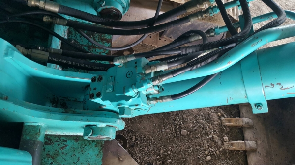 ขายด่วน  KOBELCO SK200 YN11 เก่านอก 8XXX กว่าชั่วโมง เครื่องปั้มดี มีไลน์แย็ก รถสภาพสมบูรณ์ เอกสารใบอินวอยซ์