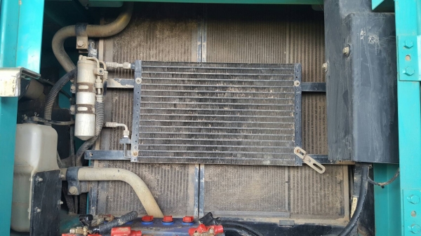 ขายด่วน  KOBELCO SK200 YN11 เก่านอก 8XXX กว่าชั่วโมง เครื่องปั้มดี มีไลน์แย็ก รถสภาพสมบูรณ์ เอกสารใบอินวอยซ์