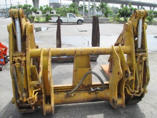 ขาย ตัวหนีบไม้ ใส่กับรถ WHEEL LOADER 25,000 บาท สนใจติดต่อ 092 315 8787 ขาย ตัวหนีบไม้ ใส่กับรถ WHEEL LOADER 25,000 บาท สนใจติดต่อ 092 315 8787